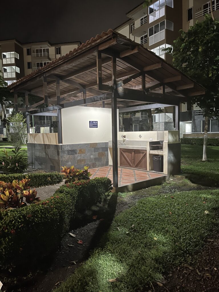 4DDD791D-3DED-4B6B-9096-15832ABA46E3