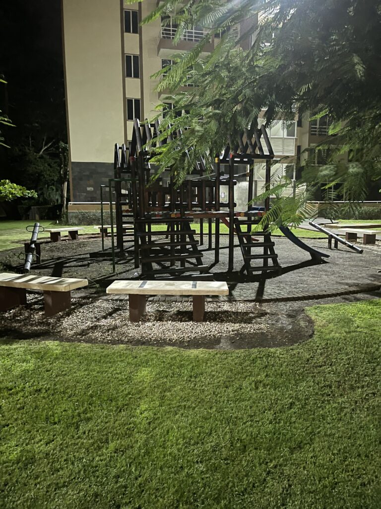 EEFA4417-2332-41D7-B55D-C830E5D9D2BD